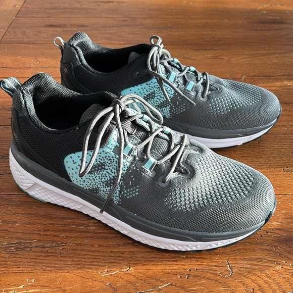 Propet Ultra Walking Shoe Women’s Grey/Mint Supportive Sneaker Size 12 Narrow - Picture 2 of 13